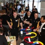 Ein Teamevent mit einer Kettenreaktion von ZUSAMMENSPIEL Teamevent bringt Bewegung in Ihre Inhalte